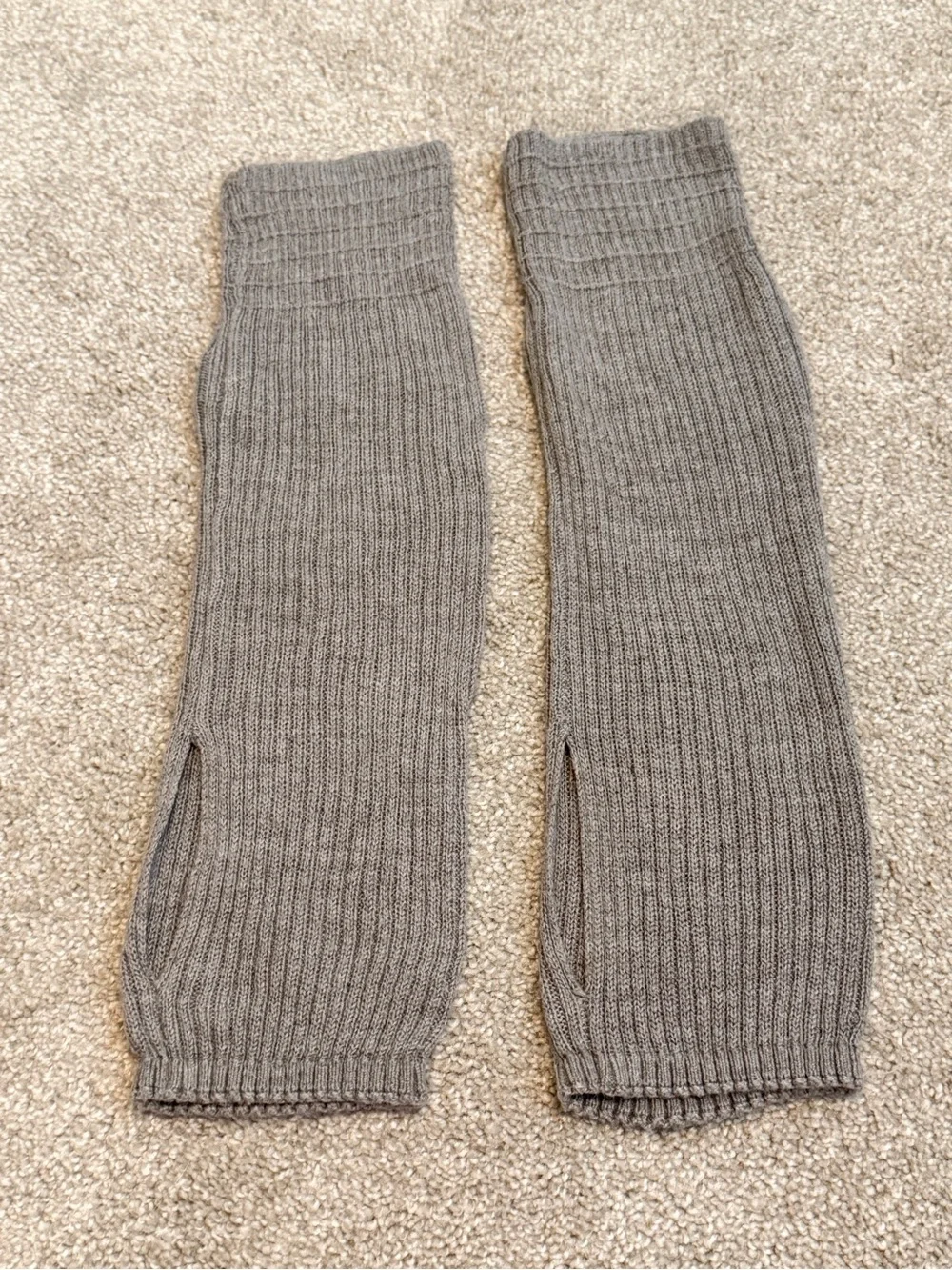 Capezio Gray Knit Stirrup Leg Warmers Ballet Dance Warmups Ribbed One Size Gray